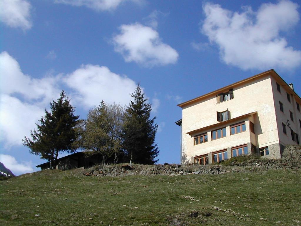 Xalet-Refugi U.E.C. Hostel ลา มอลินา ภายนอก รูปภาพ