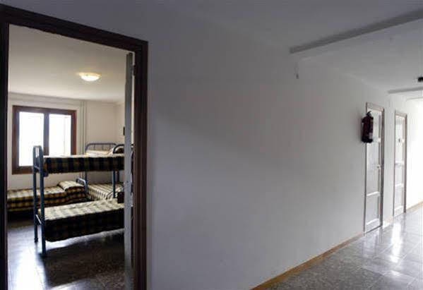 Xalet-Refugi U.E.C. Hostel ลา มอลินา ภายนอก รูปภาพ